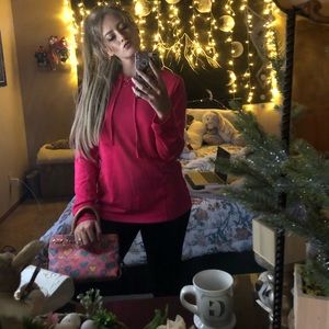 Bally Fitness Hot Pink Lightweight Athletic Top 💖